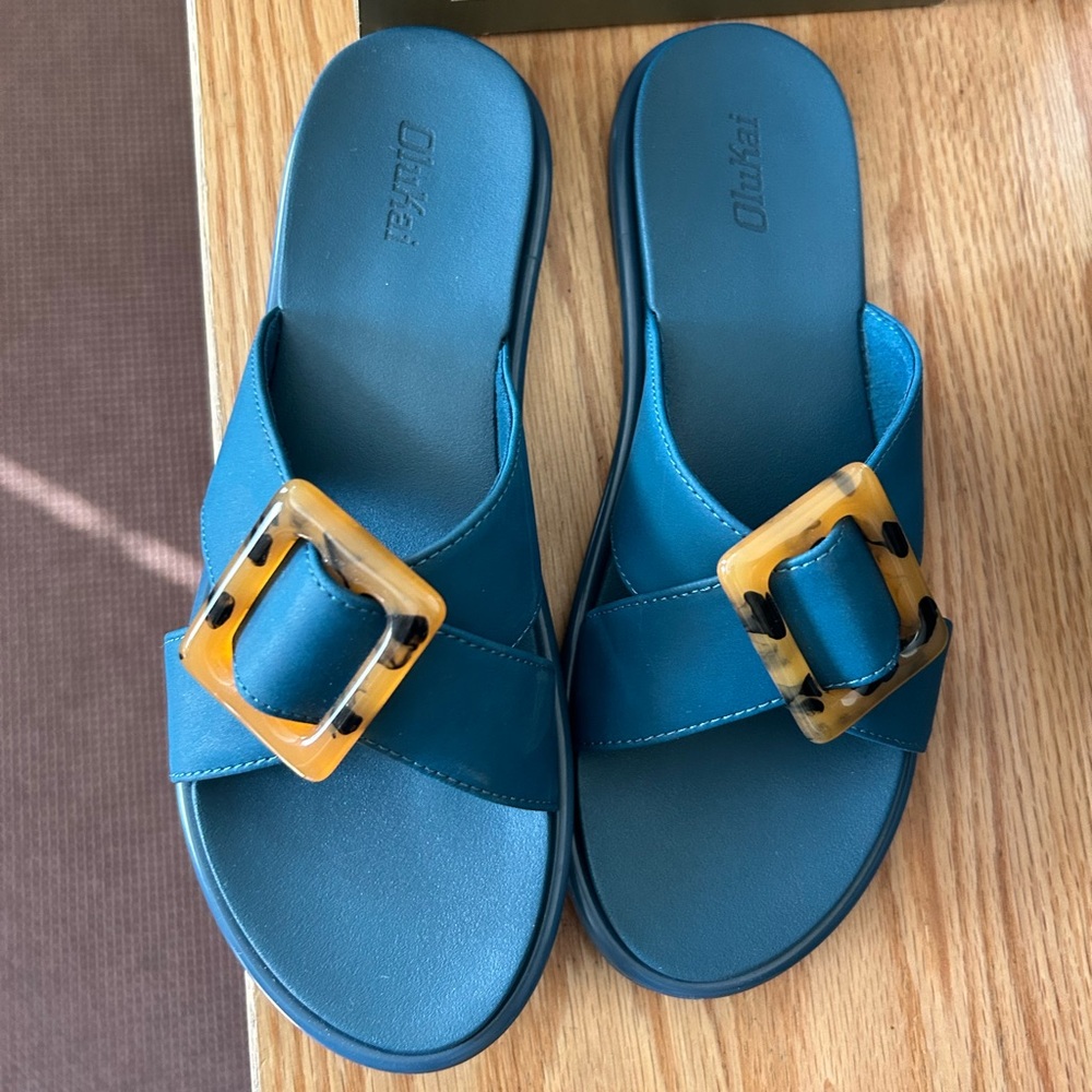 Olukai La’i Slide in Lagoon (blue)